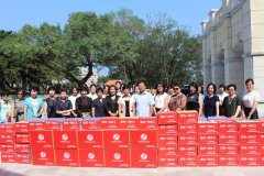 秦皇岛市妇联携手市女企业家协会慰问一线女工