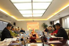 欢声笑语迎新春，砥砺前行望未来